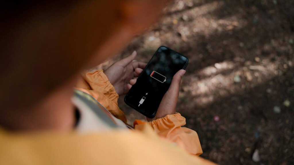 extend phone battery life